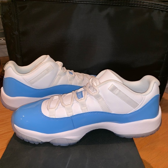 Air Jordan 11 Low UNC - Picture 6 of 9